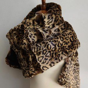 Large Glamorous Leopard Print Faux Fur Wrap 🐆 Extra Long * Vintage *